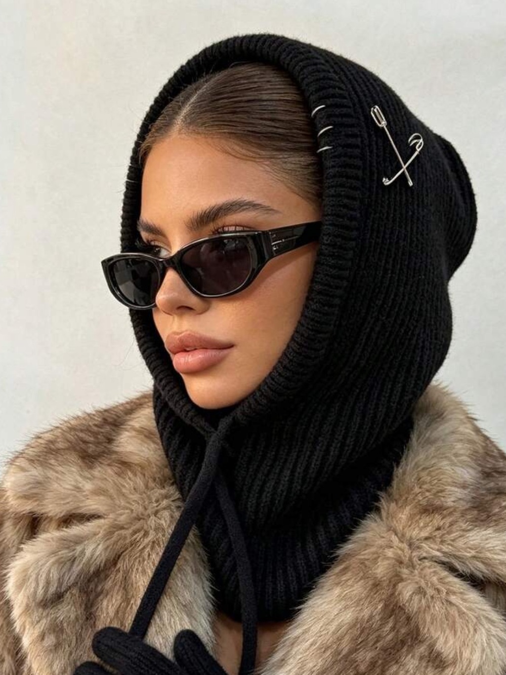 OBOVAY 1pc Women's Drawstring Faux Collar Wool Balaclava Hat With Brooch,